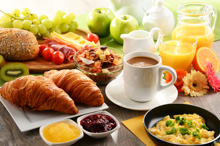 6 อาหารมื้อเช้ายอดนิยม ประโยชน์น้อย แถมยิ่งกินก็ยิ่งอ้วน!!