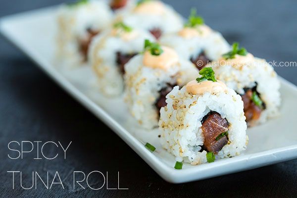Spicy Tuna Roll โรลซูชิไส้ทูน่ารสเผ็ด อร่อยเด็ดแบบญี่ปุ่นแท้ๆ