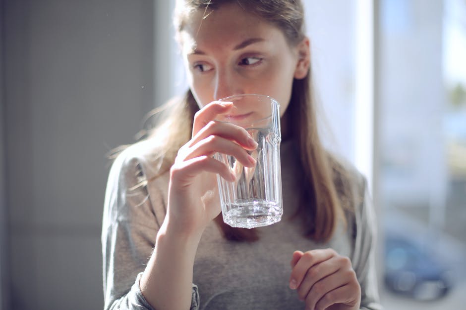7 ประโยชน์อันน่าทึ่ง ของการดื่มน้ำอุ่นเป็นประจำทุกเช้า