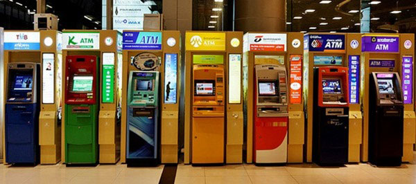 แบงก์ชาติ ออกประกาศให้ธนาคารไทย เปลี่ยนมาใช้บัตร ATM แบบฝังชิป ป้องกันการ skimming เริ่มใช้ 16 พฤษภาคมนี้