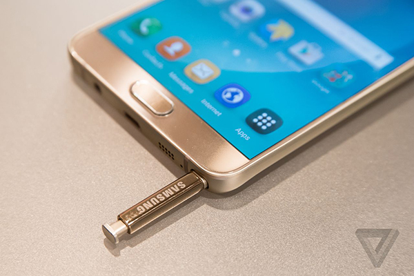 ซัมซุง จดสิทธิบัตรปากกา S Pen กับไอเดียสุดเจ๋ง สามารถงอเพื่อเป็นขาตั้งได้ในตัว คาดนำไปใช้กับ Samsung Galaxy Note 6 เป็นรุ่นแรก!