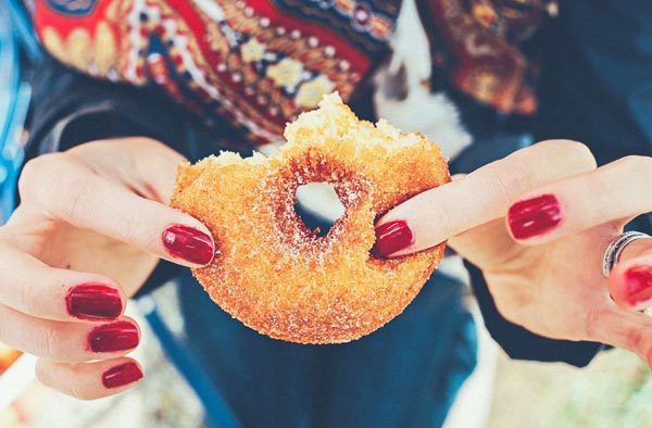 10 เรื่องดี๊ดีที่จะเกิดขึ้นถ้าเลิกกินของหวาน บอกลาน้ำตาลเพื่อสุขภาพที่ดี
