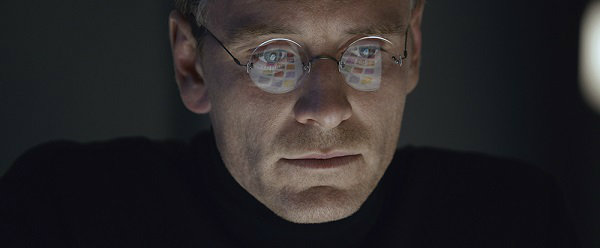 ไมเคิล ฟาสเบนเดอร์ รับบทเด่นนำในหนังเรื่อง  Steve Jobs
