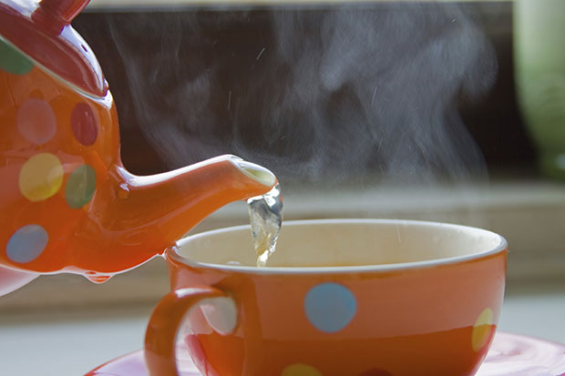 12 ประโยชน์ดีๆของการดื่มน้ำอุ่น
