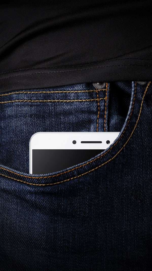 Xiaomi ปล่อยภาพทีเซอร์ Xiaomi Mi Max มือถือจอยักษ์ 6.4 นิ้ว มาแน่! พร้อมสเปคเทียบชั้นเรือธง