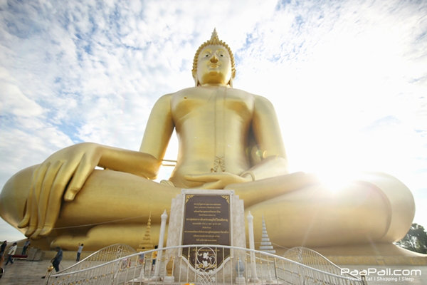 เที่ยววัดม่วง สักการะพระพุทธรูปใหญ่ที่สุดในโลก แวะชิมของหวานร้านดัง เมืองอ่างทอง