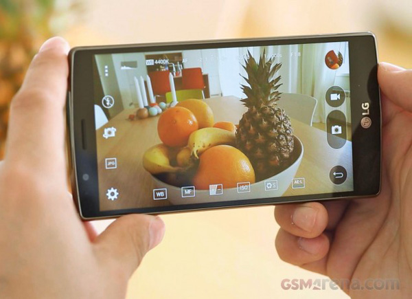ภาพเรนเดอร์ LG G5 กับวิธีการถอดเปลี่ยนแบตเตอรี่ที่ไม่เหมือนใคร