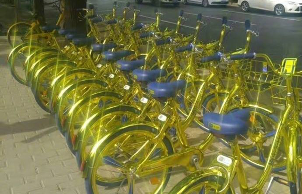แสบตา!! จักรยานสีทอง เปล่งประกายแวววาวที่จีน